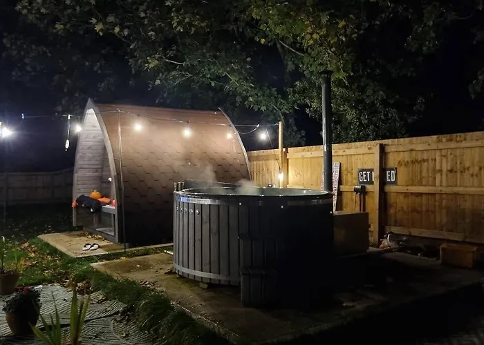 Luna Tent Secret Garden Glamping